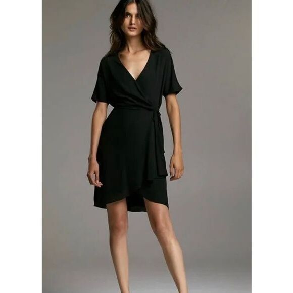 ARITZIA BABATON WALLACE DRESS BLACK Short-sleeve wrap dress sz XS - Picture 1 of 12